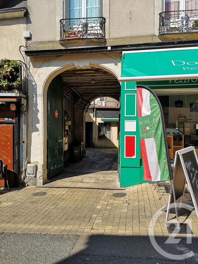 Agrandir la photo Parking à louer - 12 m2 - LE MANS - 72 - PAYS-DE-LOIRE