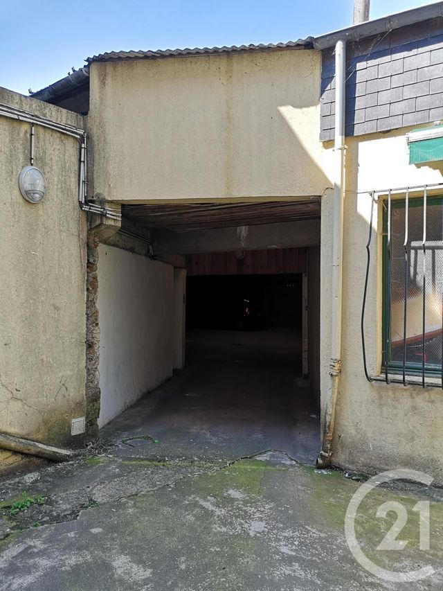 Agrandir la photo Parking à louer - 10 m2 - LE MANS - 72 - PAYS-DE-LOIRE