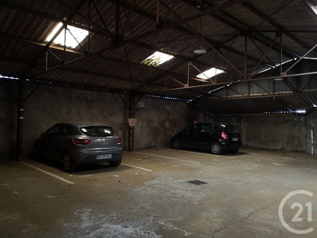 Agrandir la photo Parking à louer - 10 m2 - LE MANS - 72 - PAYS-DE-LOIRE