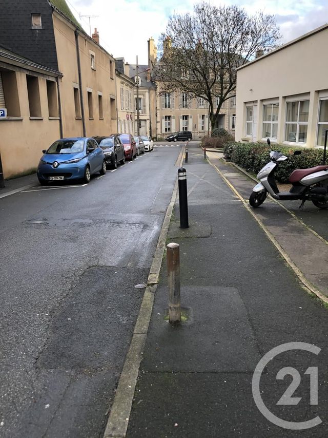 Agrandir la photo Parking à louer - 11 m2 - Le Mans - 72 - PAYS-DE-LOIRE