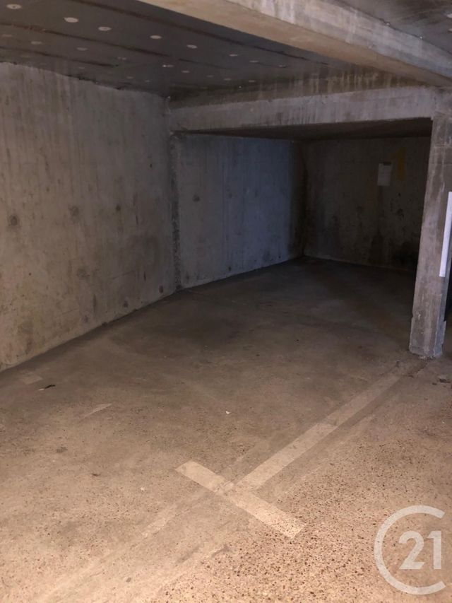 Agrandir la photo Parking à louer - 11 m2 - Le Mans - 72 - PAYS-DE-LOIRE