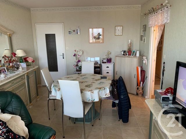 Agrandir la photo Appartement F3 à vendre - 3 pièces - 70,12 m2 - ALLONNES - 72 - PAYS-DE-LOIRE