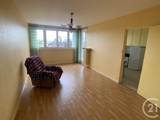 Agrandir la photo Appartement F4 à vendre - 4 pièces - 78,52 m2 - ALLONNES - 72 - PAYS-DE-LOIRE