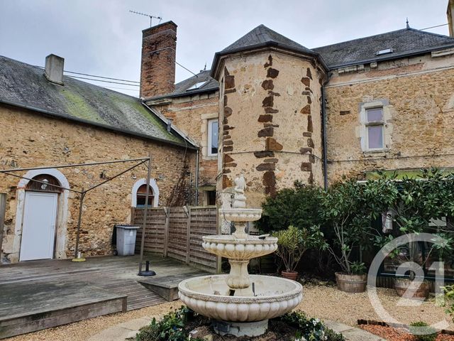 Agrandir la photo Immeuble à vendre - 523 m2 - La Suze Sur Sarthe - 72 - PAYS-DE-LOIRE