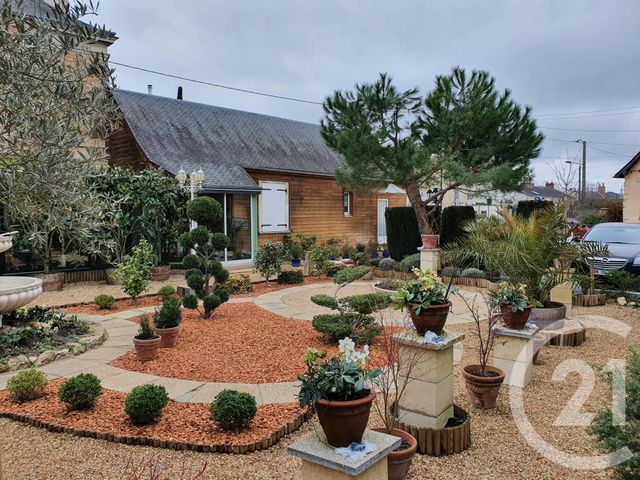Agrandir la photo Immeuble à vendre - 523 m2 - La Suze Sur Sarthe - 72 - PAYS-DE-LOIRE