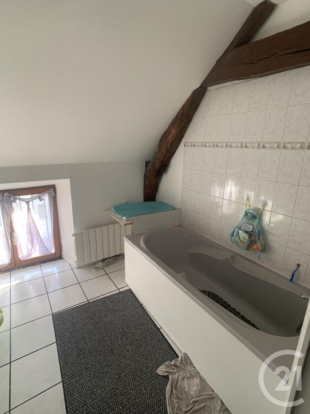 Agrandir la photo Immeuble à vendre - 523 m2 - La Suze Sur Sarthe - 72 - PAYS-DE-LOIRE
