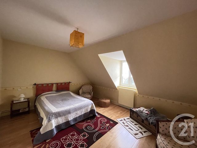 Agrandir la photo Maison à vendre - 5 pièces - 162,82 m2 - YVRE L EVEQUE - 72 - PAYS-DE-LOIRE