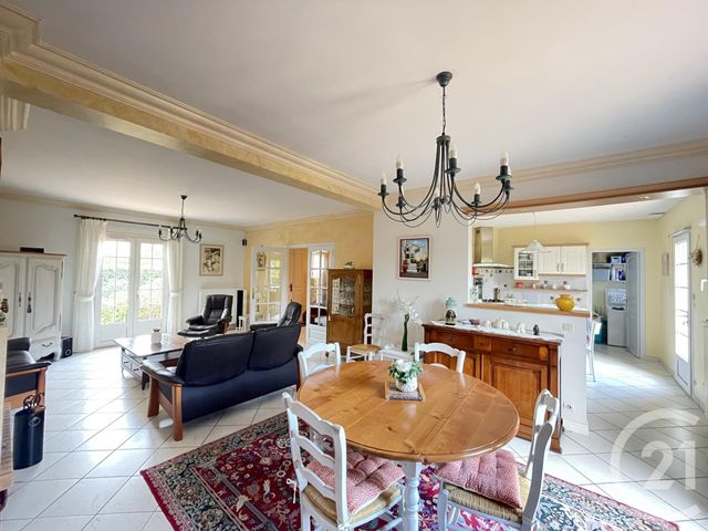 Agrandir la photo Maison à vendre - 5 pièces - 162,82 m2 - YVRE L EVEQUE - 72 - PAYS-DE-LOIRE