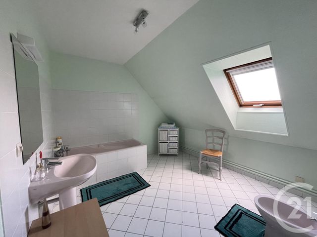 Agrandir la photo Maison à vendre - 5 pièces - 162,82 m2 - YVRE L EVEQUE - 72 - PAYS-DE-LOIRE