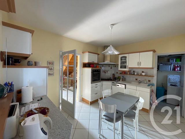 Agrandir la photo Maison à vendre - 5 pièces - 162,82 m2 - YVRE L EVEQUE - 72 - PAYS-DE-LOIRE