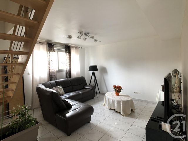 Agrandir la photo Maison à vendre - 6 pièces - 137,83 m2 - LA CHAPELLE ST AUBIN - 72 - PAYS-DE-LOIRE
