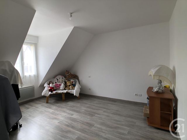 Agrandir la photo Maison à vendre - 6 pièces - 137,83 m2 - LA CHAPELLE ST AUBIN - 72 - PAYS-DE-LOIRE