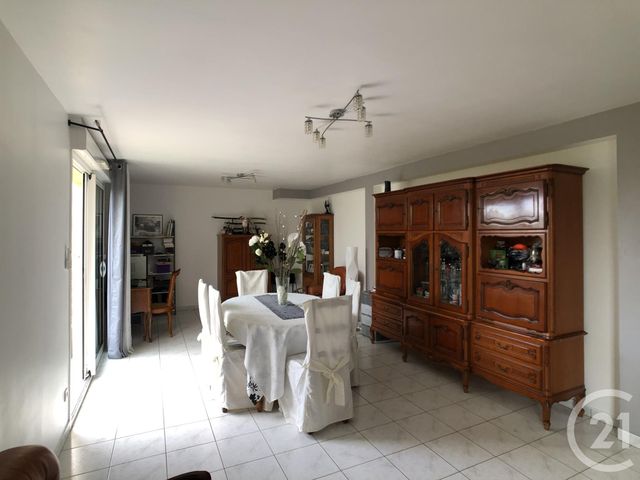Agrandir la photo Maison à vendre - 6 pièces - 137,83 m2 - LA CHAPELLE ST AUBIN - 72 - PAYS-DE-LOIRE
