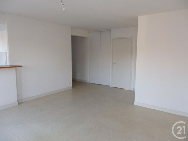 Agrandir la photo Appartement F3 à louer - 3 pièces - 65 m2 - LE MANS - 72 - PAYS-DE-LOIRE