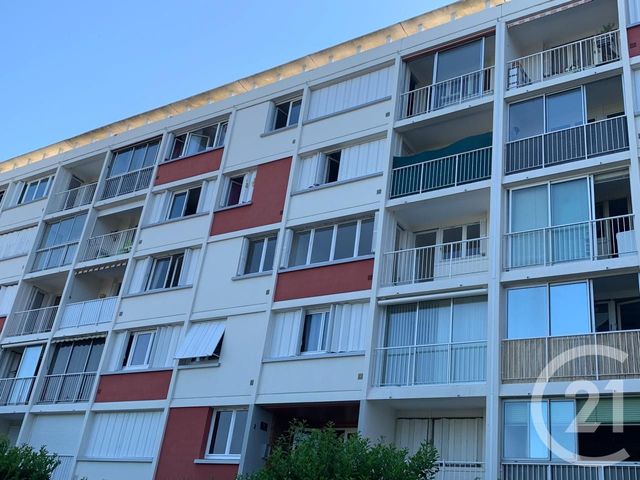 Agrandir la photo Appartement F4 à vendre - 4 pièces - 80 m2 - ALLONNES - 72 - PAYS-DE-LOIRE