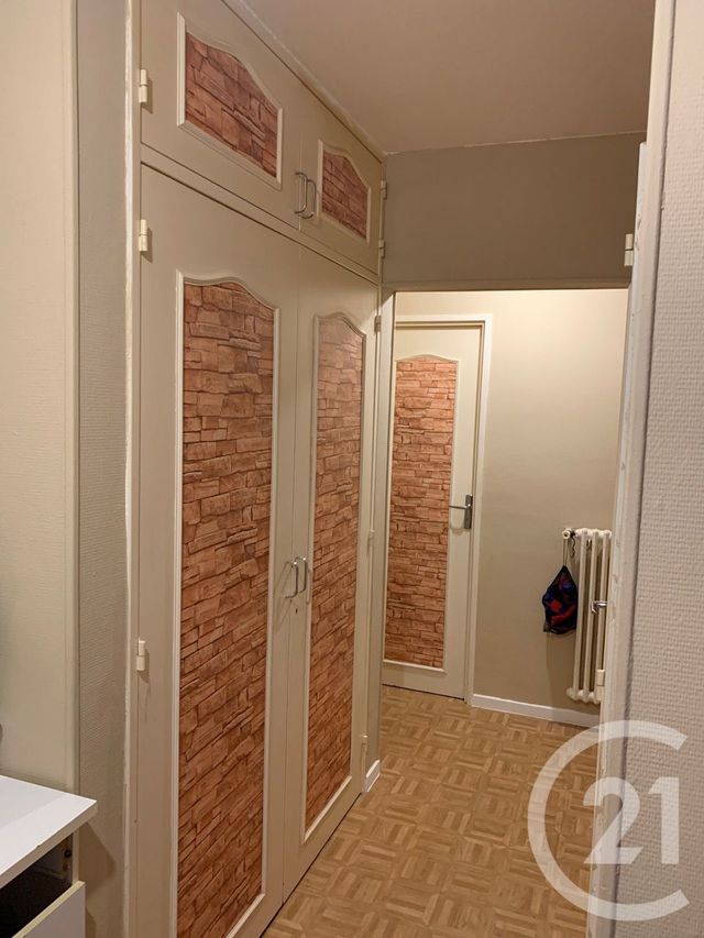 Agrandir la photo Appartement F4 à vendre - 4 pièces - 80 m2 - ALLONNES - 72 - PAYS-DE-LOIRE