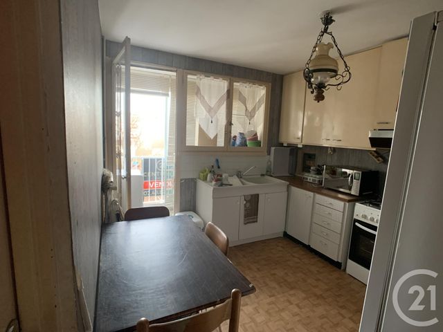 Agrandir la photo Appartement F4 à vendre - 4 pièces - 80 m2 - ALLONNES - 72 - PAYS-DE-LOIRE