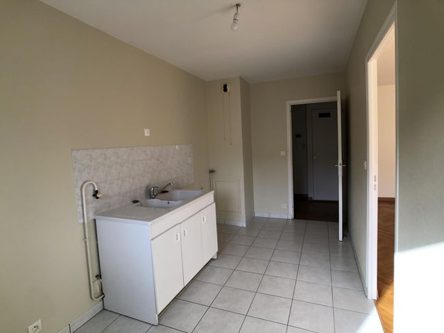 Agrandir la photo Appartement F3 à louer - 3 pièces - 72,46 m2 - LE MANS - 72 - PAYS-DE-LOIRE