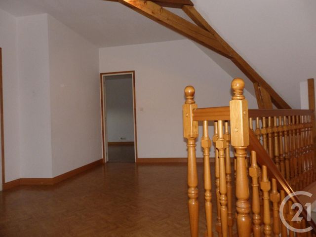 Agrandir la photo Maison à louer - 7 pièces - 101,71 m2 - ST MARS D OUTILLE - 72 - PAYS-DE-LOIRE