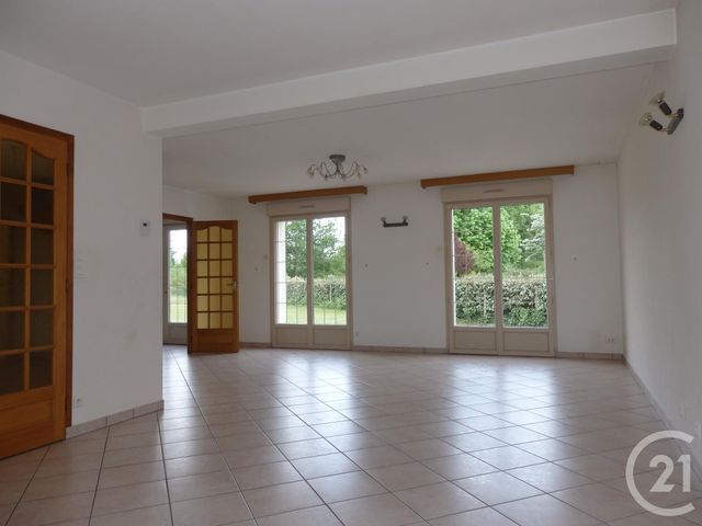 Agrandir la photo Maison à louer - 7 pièces - 101,71 m2 - ST MARS D OUTILLE - 72 - PAYS-DE-LOIRE