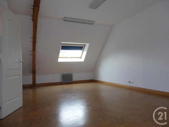 Agrandir la photo Maison à louer - 7 pièces - 101,71 m2 - ST MARS D OUTILLE - 72 - PAYS-DE-LOIRE