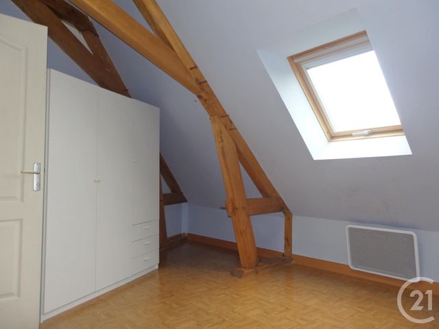 Agrandir la photo Maison à louer - 7 pièces - 101,71 m2 - ST MARS D OUTILLE - 72 - PAYS-DE-LOIRE