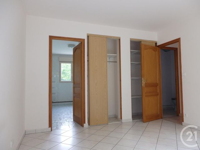 Agrandir la photo Maison à louer - 7 pièces - 101,71 m2 - ST MARS D OUTILLE - 72 - PAYS-DE-LOIRE