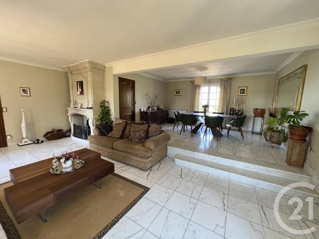 Agrandir la photo Maison à vendre - 6 pièces - 232,61 m2 - Trange - 72 - PAYS-DE-LOIRE