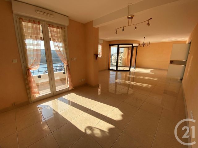 Agrandir la photo Appartement T5 à louer - 6 pièces - 156,02 m2 - LE MANS - 72 - PAYS-DE-LOIRE