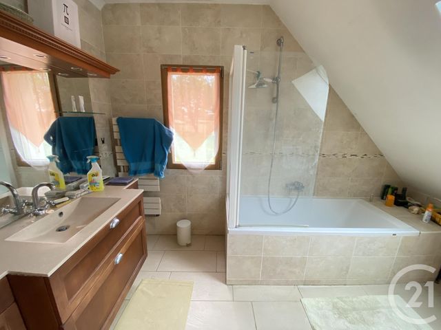 Agrandir la photo Maison à vendre - 5 pièces - 185 m2 - Yvre L Eveque - 72 - PAYS-DE-LOIRE