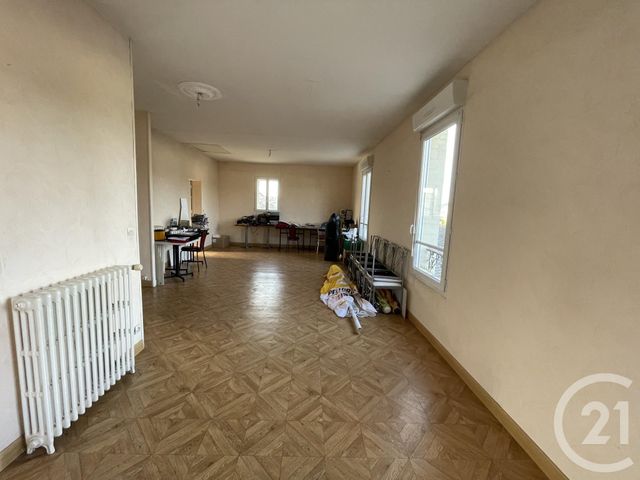 Agrandir la photo Maison à vendre - 18 pièces - 419,98 m2 - Arnage - 72 - PAYS-DE-LOIRE