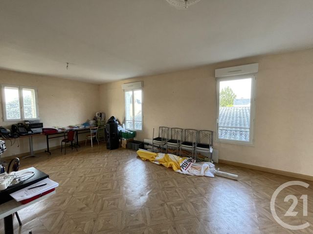 Agrandir la photo Maison à vendre - 18 pièces - 419,98 m2 - Arnage - 72 - PAYS-DE-LOIRE