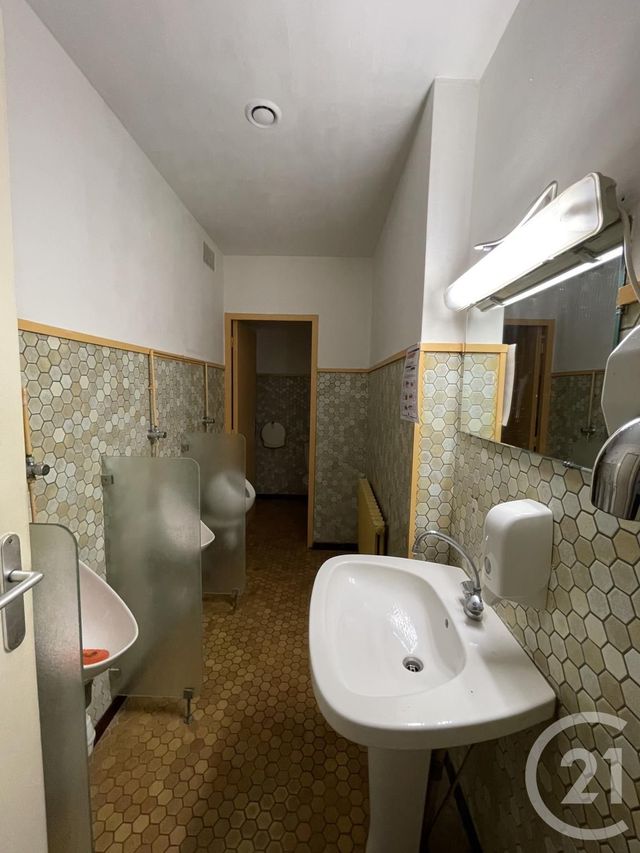 Agrandir la photo Maison à vendre - 18 pièces - 419,98 m2 - Arnage - 72 - PAYS-DE-LOIRE