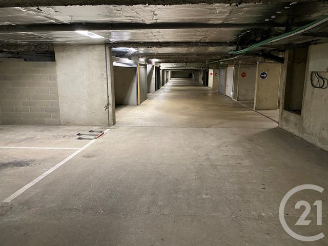 Agrandir la photo Parking à louer - 9 m2 - Le Mans - 72 - PAYS-DE-LOIRE