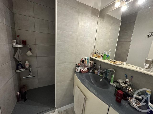 Appartement F3 à vendre - 3 pièces - 68,47 m2 - Allonnes - 72 - PAYS-DE-LOIRE