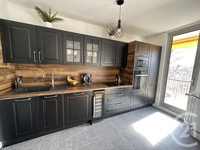 Agrandir la photo Appartement F3 à vendre - 3 pièces - 76,98 m2 - Le Mans - 72 - PAYS-DE-LOIRE