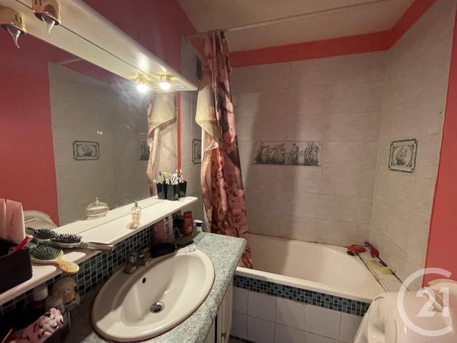 Appartement F4 à vendre - 4 pièces - 78,93 m2 - Allonnes - 72 - PAYS-DE-LOIRE