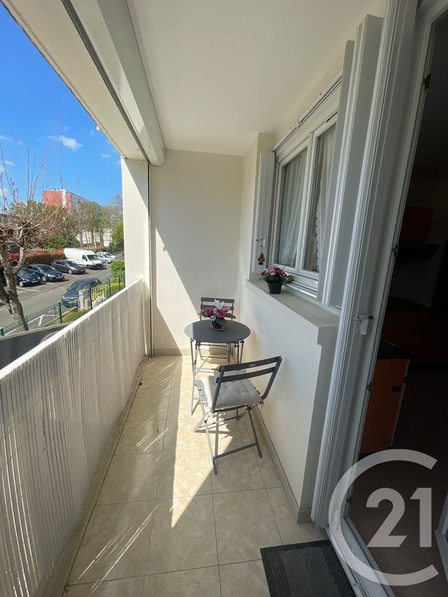 Appartement F4 à vendre - 4 pièces - 78,93 m2 - Allonnes - 72 - PAYS-DE-LOIRE