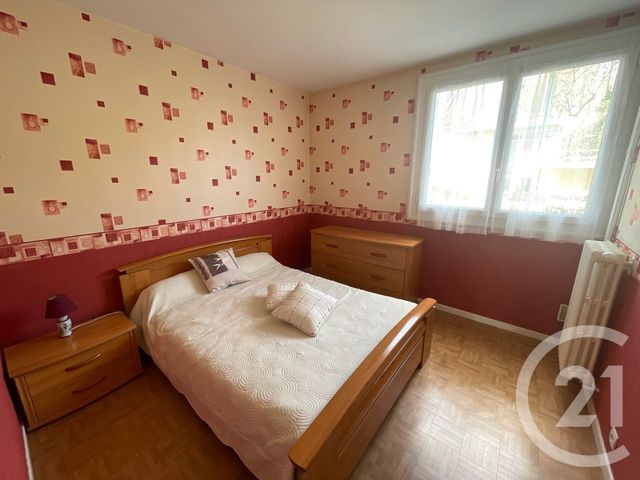 Appartement F4 à vendre - 4 pièces - 78,93 m2 - Allonnes - 72 - PAYS-DE-LOIRE