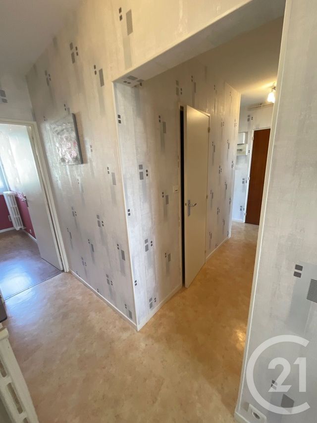 Appartement F4 à vendre - 4 pièces - 78,93 m2 - Allonnes - 72 - PAYS-DE-LOIRE