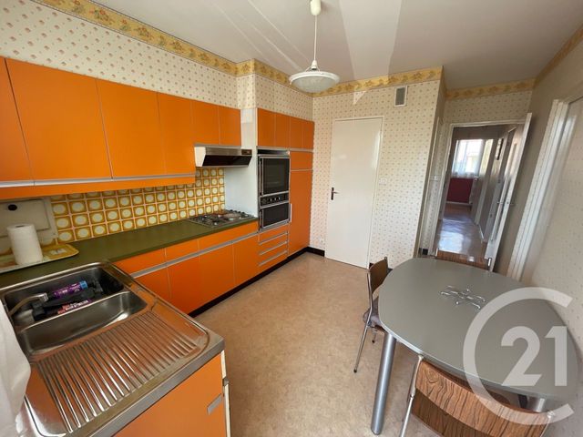 Appartement F4 à vendre - 4 pièces - 78,93 m2 - Allonnes - 72 - PAYS-DE-LOIRE