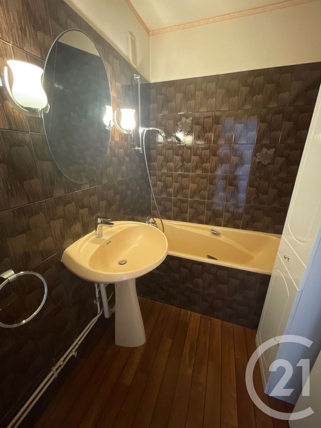 Appartement F4 à vendre - 4 pièces - 78,93 m2 - Allonnes - 72 - PAYS-DE-LOIRE