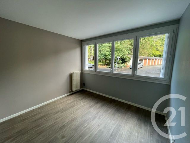 Agrandir la photo Appartement F4 à vendre - 4 pièces - 78,93 m2 - Allonnes - 72 - PAYS-DE-LOIRE