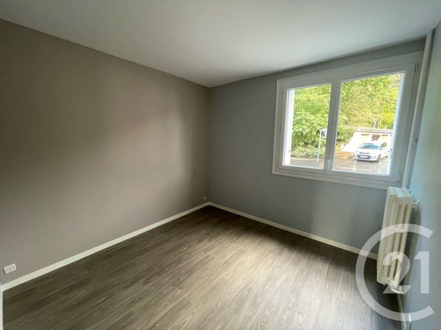 Agrandir la photo Appartement F4 à vendre - 4 pièces - 78,93 m2 - Allonnes - 72 - PAYS-DE-LOIRE