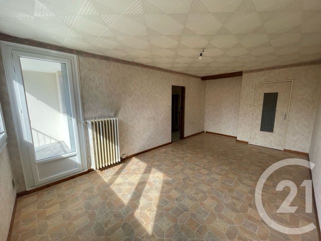 Agrandir la photo Appartement F4 à vendre - 4 pièces - 78,93 m2 - Allonnes - 72 - PAYS-DE-LOIRE