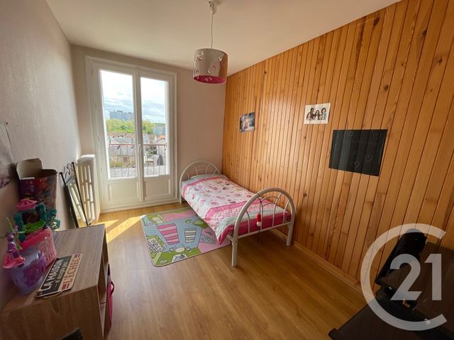 Agrandir la photo Appartement F4 à vendre - 4 pièces - 81,02 m2 - Allonnes - 72 - PAYS-DE-LOIRE