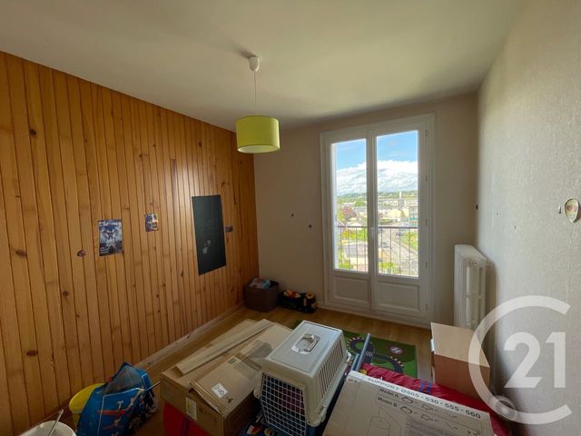 Agrandir la photo Appartement F4 à vendre - 4 pièces - 81,02 m2 - Allonnes - 72 - PAYS-DE-LOIRE