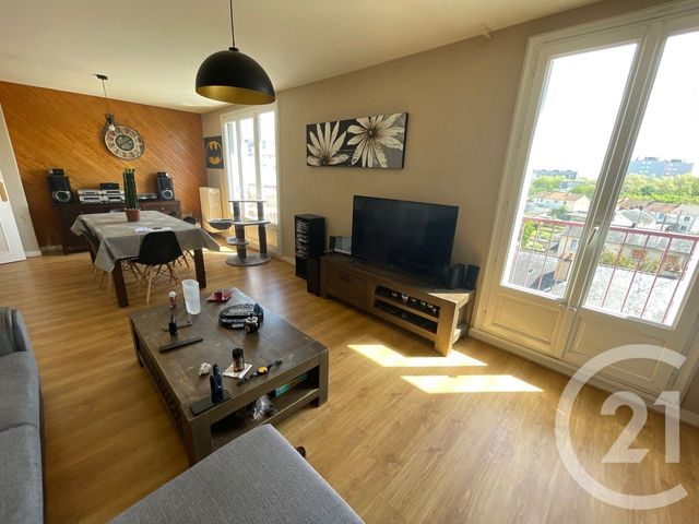 Agrandir la photo Appartement F4 à vendre - 4 pièces - 81,02 m2 - Allonnes - 72 - PAYS-DE-LOIRE