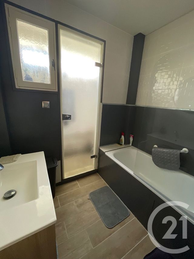 Agrandir la photo Appartement F4 à vendre - 4 pièces - 81,02 m2 - Allonnes - 72 - PAYS-DE-LOIRE