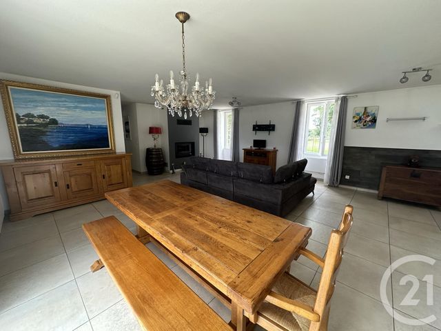 Agrandir la photo Maison à vendre - 7 pièces - 218,60 m2 - St Jean D Asse - 72 - PAYS-DE-LOIRE